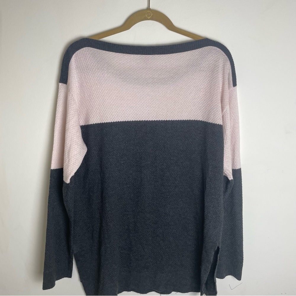 Vince Camuto Color Block Crew Neck Long Sleeve Top - Picture 5 of 8